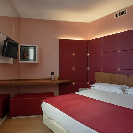 Futura 4*