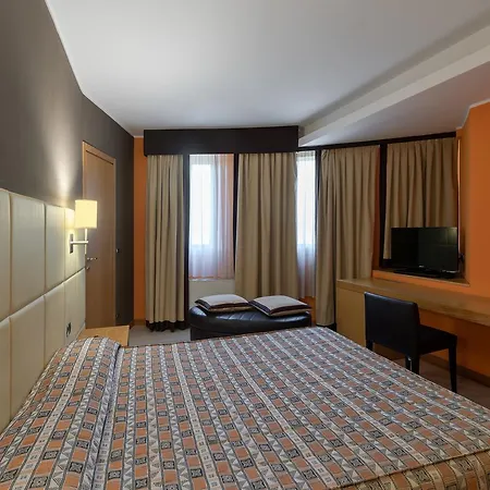 Motel Futura 4*